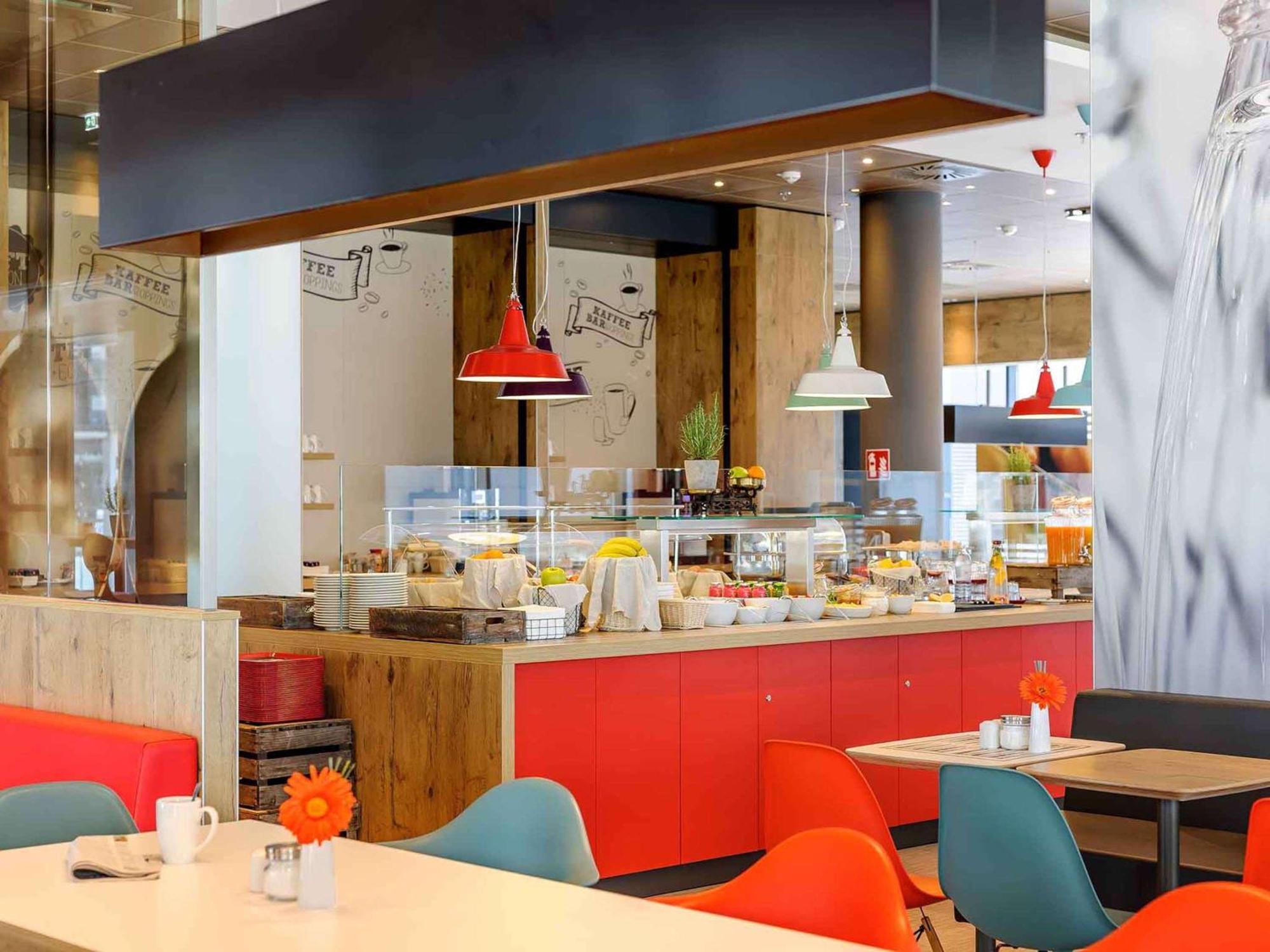 Ibis Wien Hauptbahnhof Esterno foto