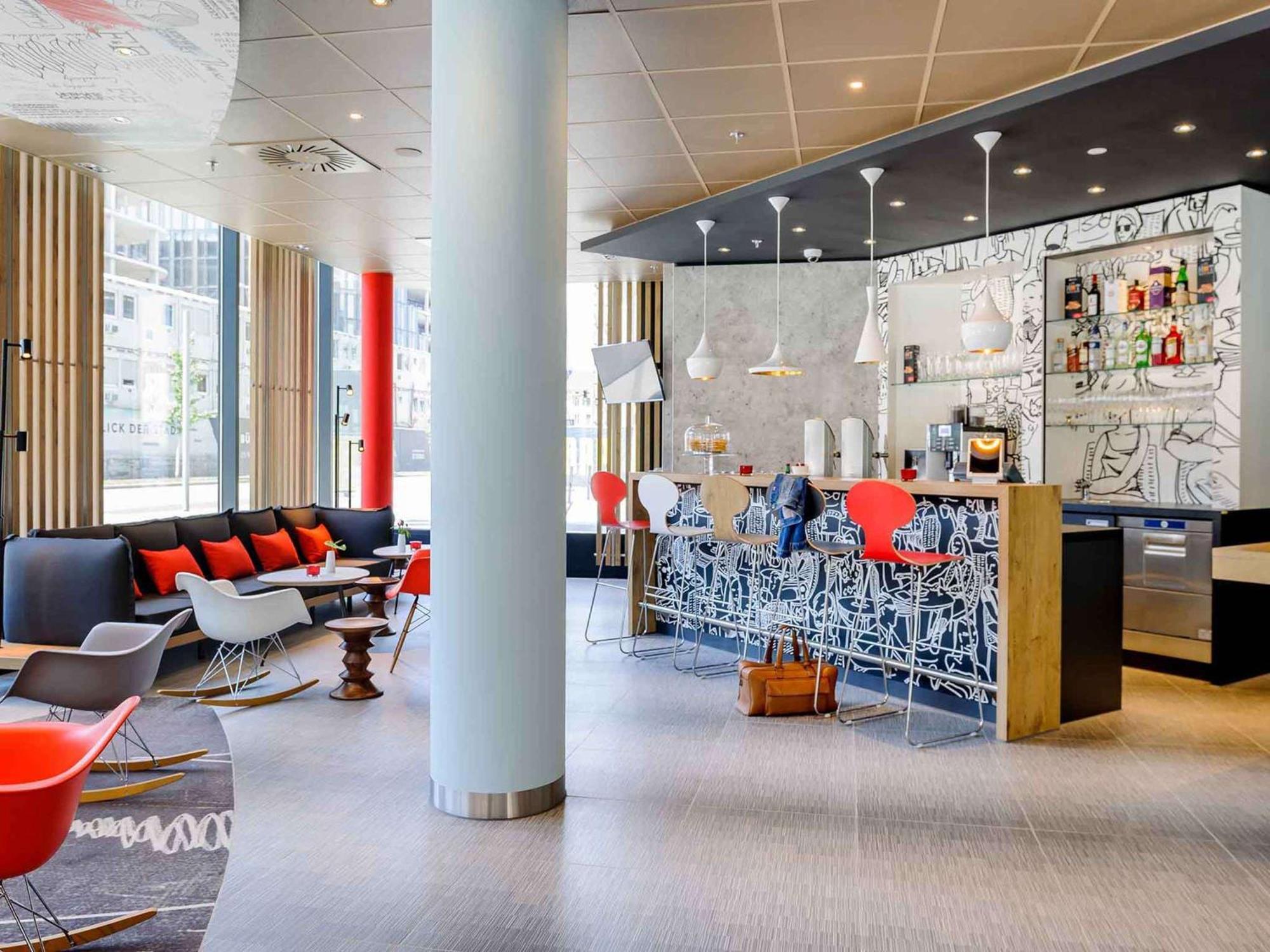 Ibis Wien Hauptbahnhof Esterno foto