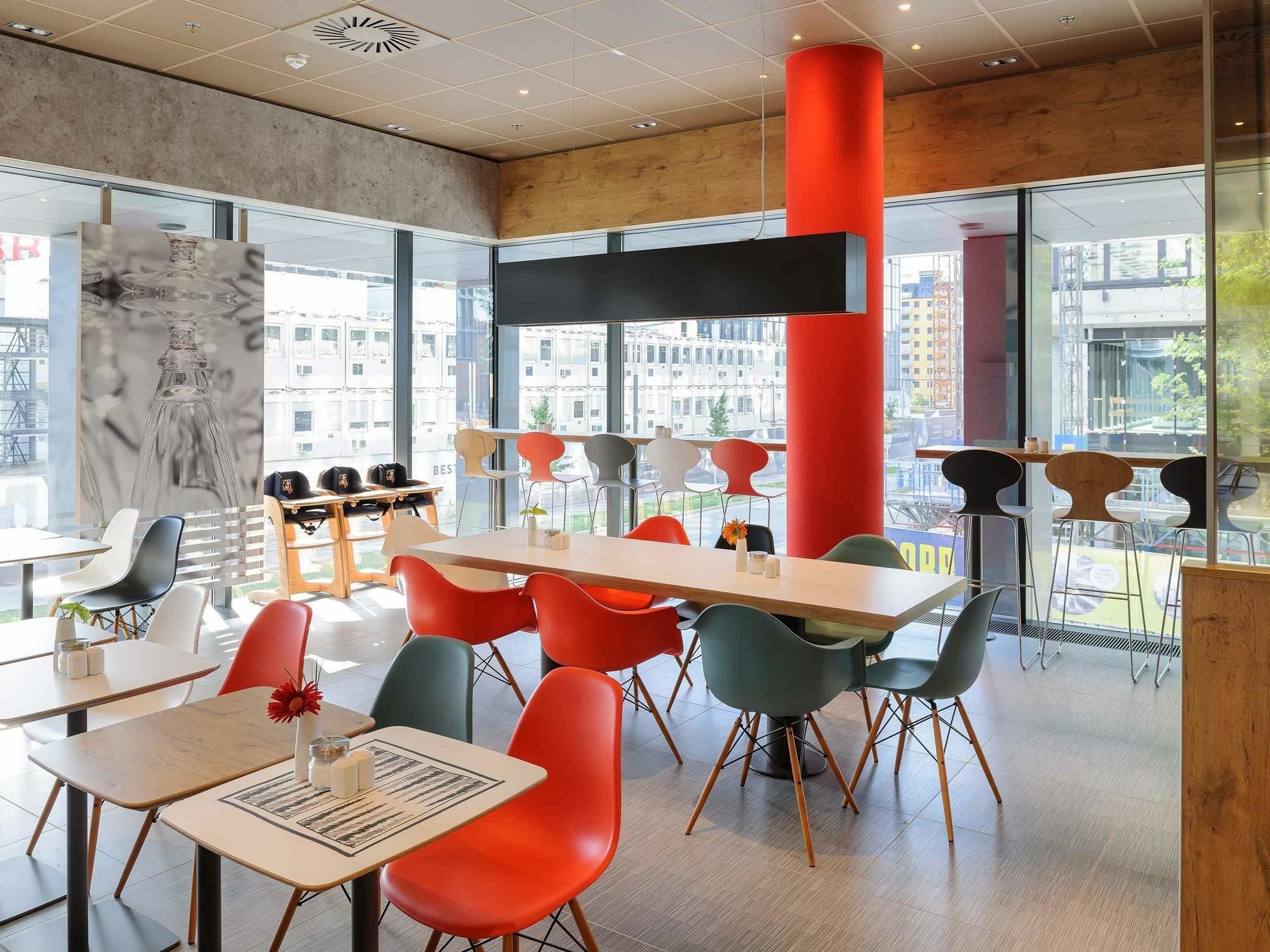 Ibis Wien Hauptbahnhof Esterno foto